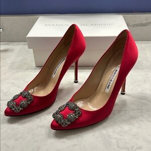 Manolo Blahnik Hangisi pumps